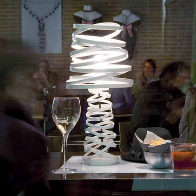 Настольная лампа Curl My Light от Studio Italia Design