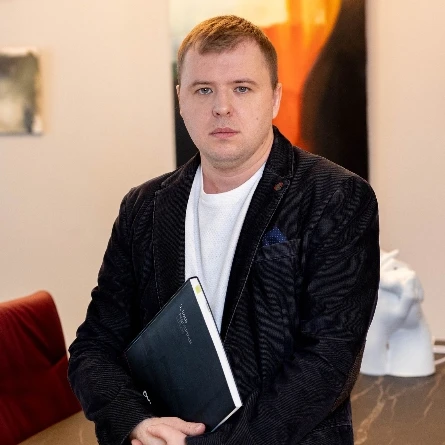 Евгений Жук